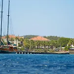 My Marina Select 2*