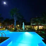 My Marina Select מלון 2*